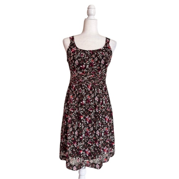 Ann Taylor Brown Purple Floral Sleeveless Scoop Neck Womens Size 4P Fit Flare - Picture 1 of 16